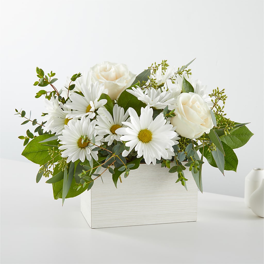Fresh Linen Box Bouquet – DOMINO'S BLOOMS, Granbury TX