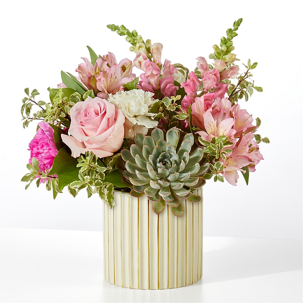 Magenta Musings Bouquet – DOMINO'S BLOOMS, Granbury TX