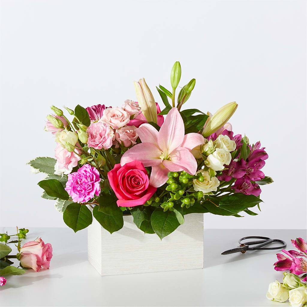 Sweetberry Box – A Florist Original – DOMINO'S BLOOMS, Granbury TX