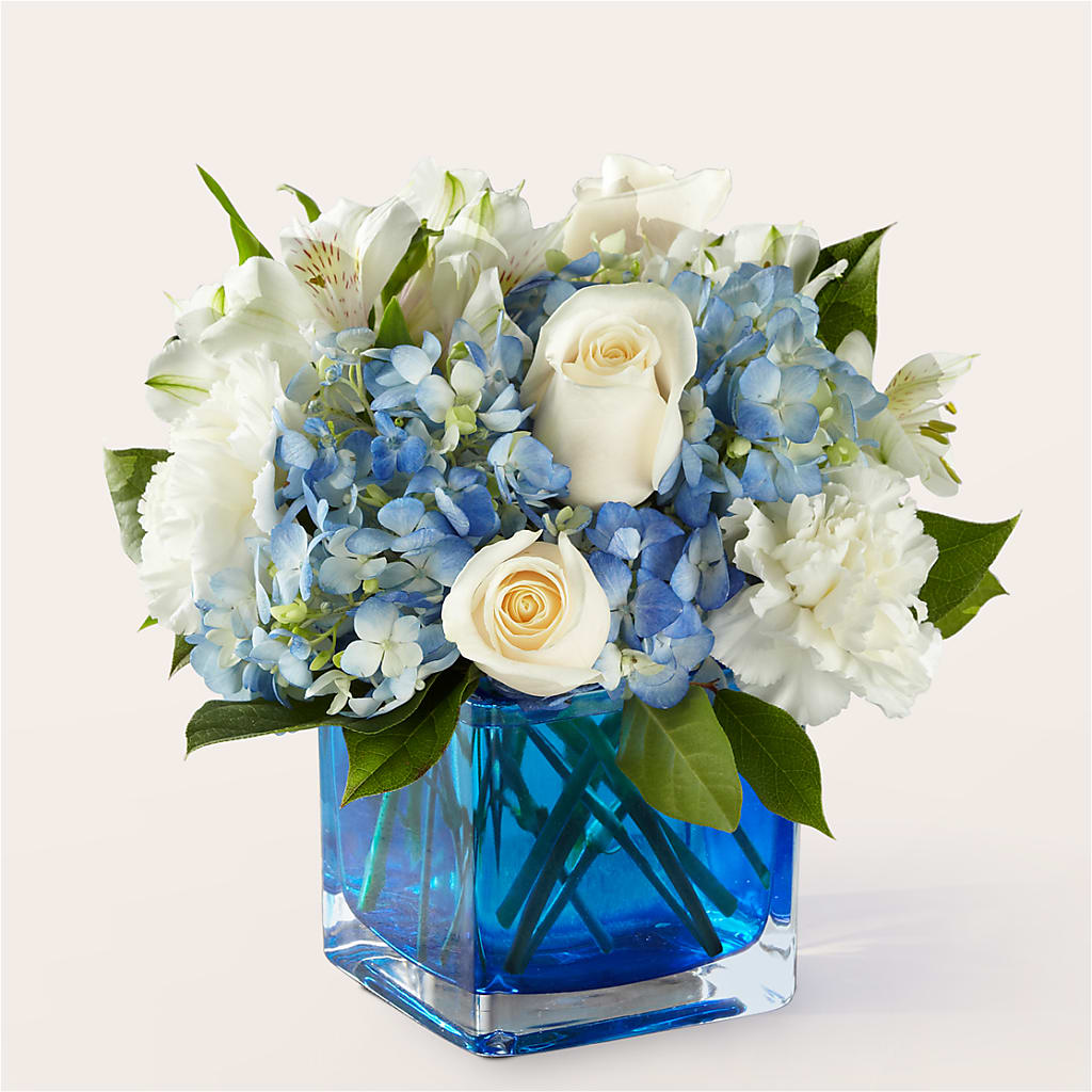Soothing Waters Bouquet – DOMINO'S BLOOMS, Granbury TX