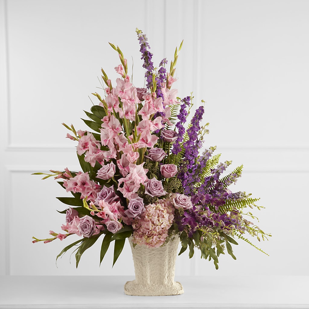 Flowing Garden Arrangement – DOMINO'S BLOOMS, Granbury TX