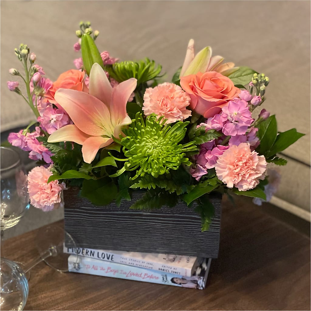 Beautiful Spirit Basket – DOMINO'S BLOOMS, Granbury TX