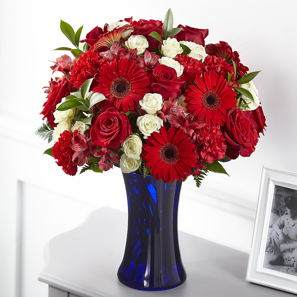 Hearts Embrace Bouquet – DOMINO'S BLOOMS, Granbury TX