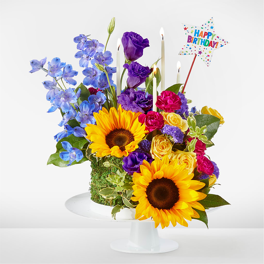 Star of the Day Floral Cake – DOMINO'S BLOOMS, Granbury TX
