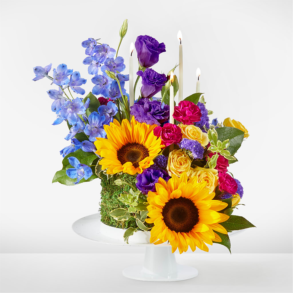 Star of the Day Floral Cake – DOMINO'S BLOOMS, Granbury TX