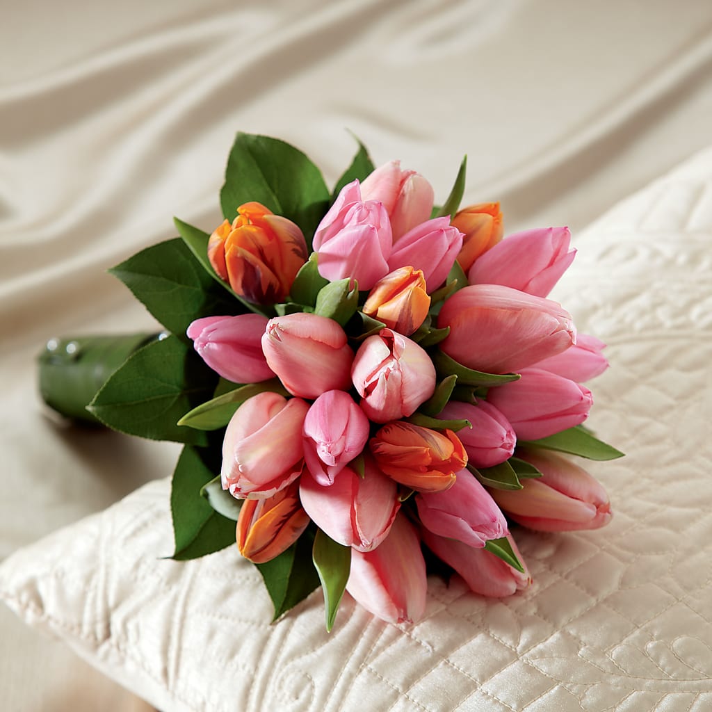 Embraceable Bouquet – DOMINO'S BLOOMS, Granbury TX