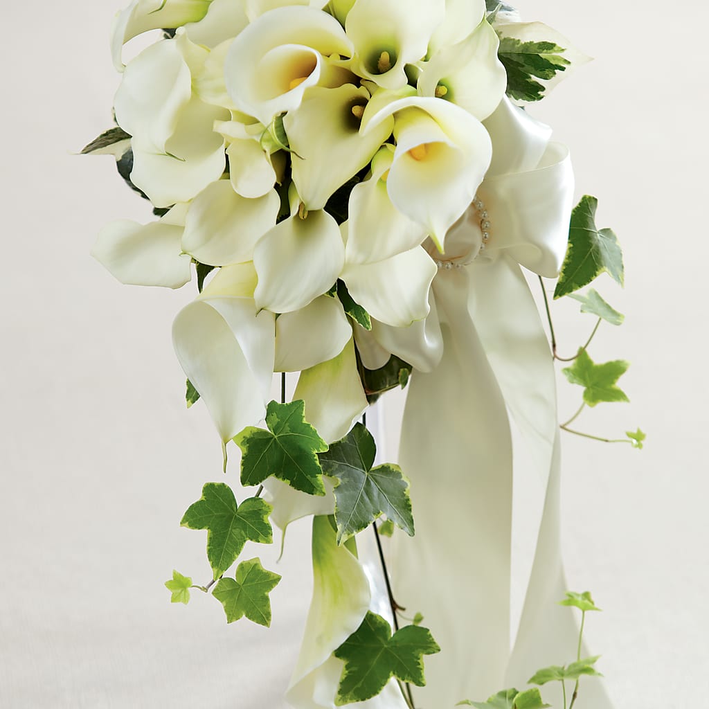 White Chapel Bouquet – DOMINO'S BLOOMS, Granbury TX