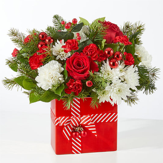 Presents Under the Tree Bouquet – DOMINO'S BLOOMS, Granbury TX
