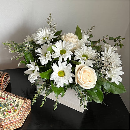 Fresh Linen Box Bouquet – DOMINO'S BLOOMS, Granbury TX