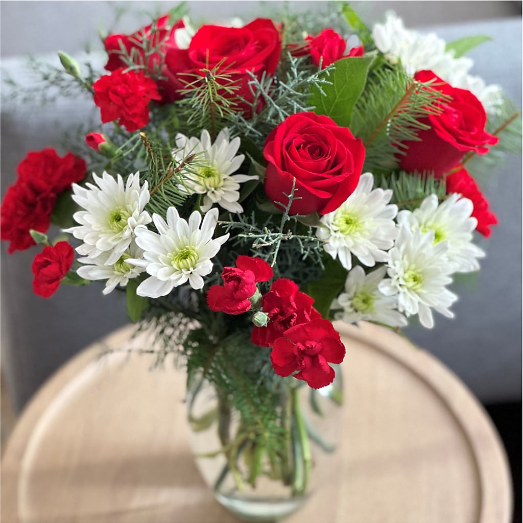 Seasonal Magic Bouquet – DOMINO'S BLOOMS, Granbury TX