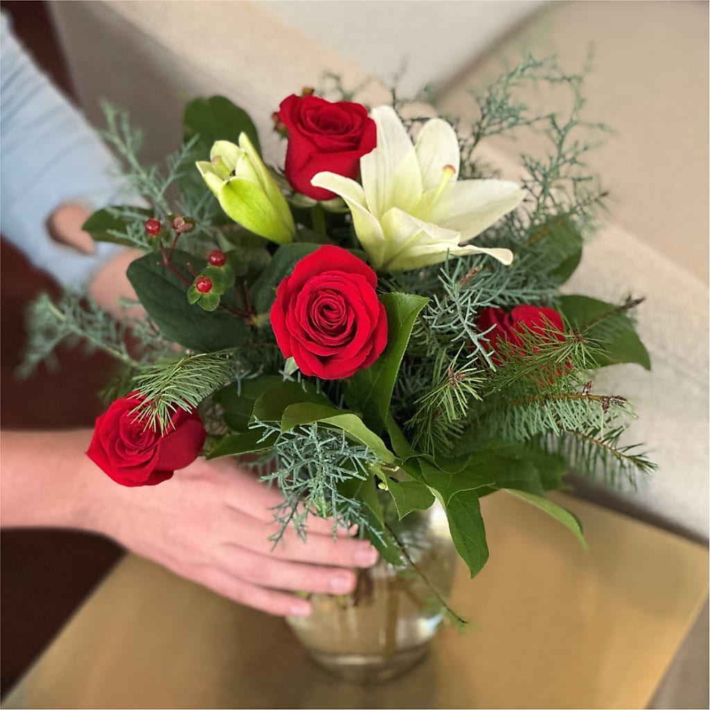 Glittering Lights Bouquet – DOMINO'S BLOOMS, Granbury TX