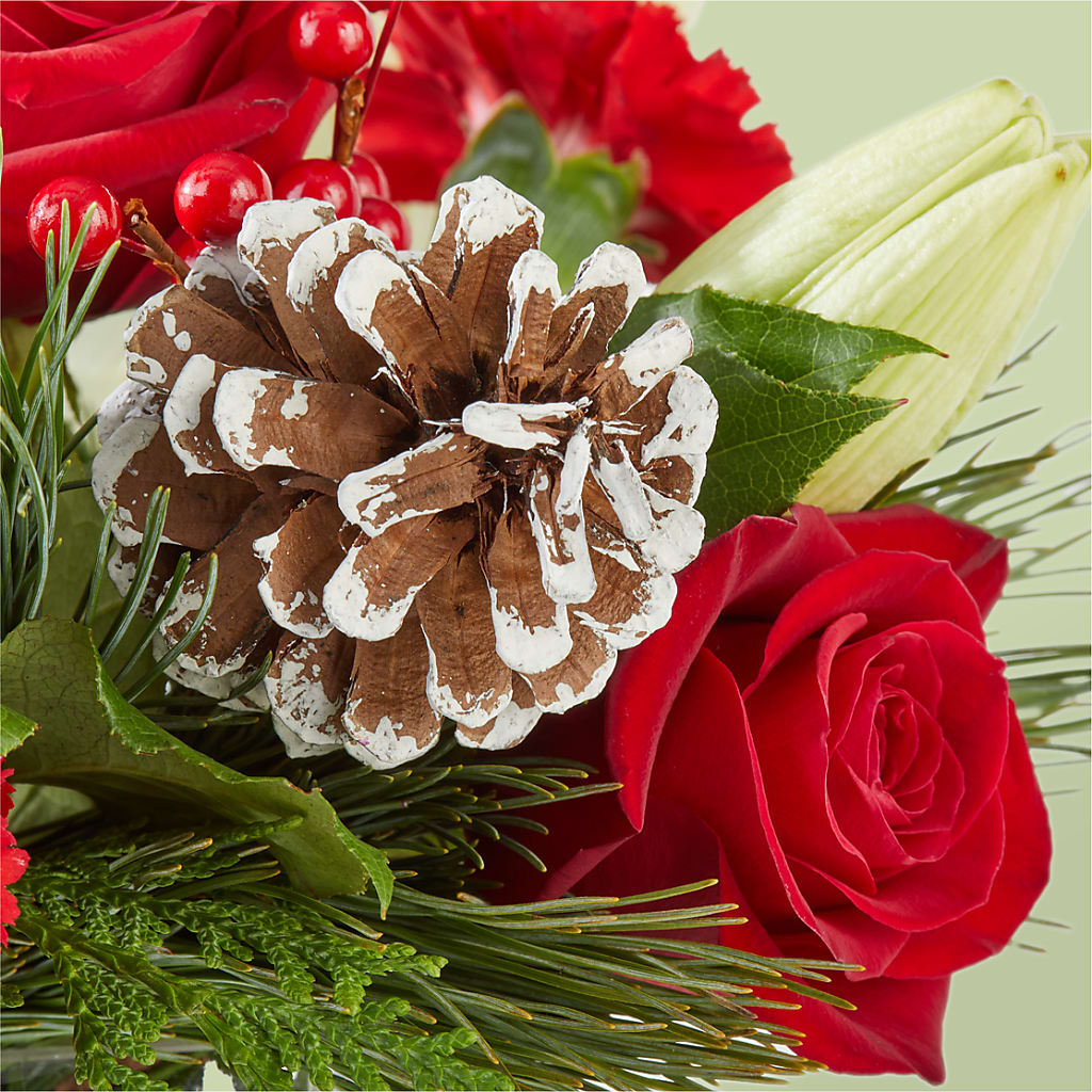 Glistening Icicles Bouquet – DOMINO'S BLOOMS, Granbury TX