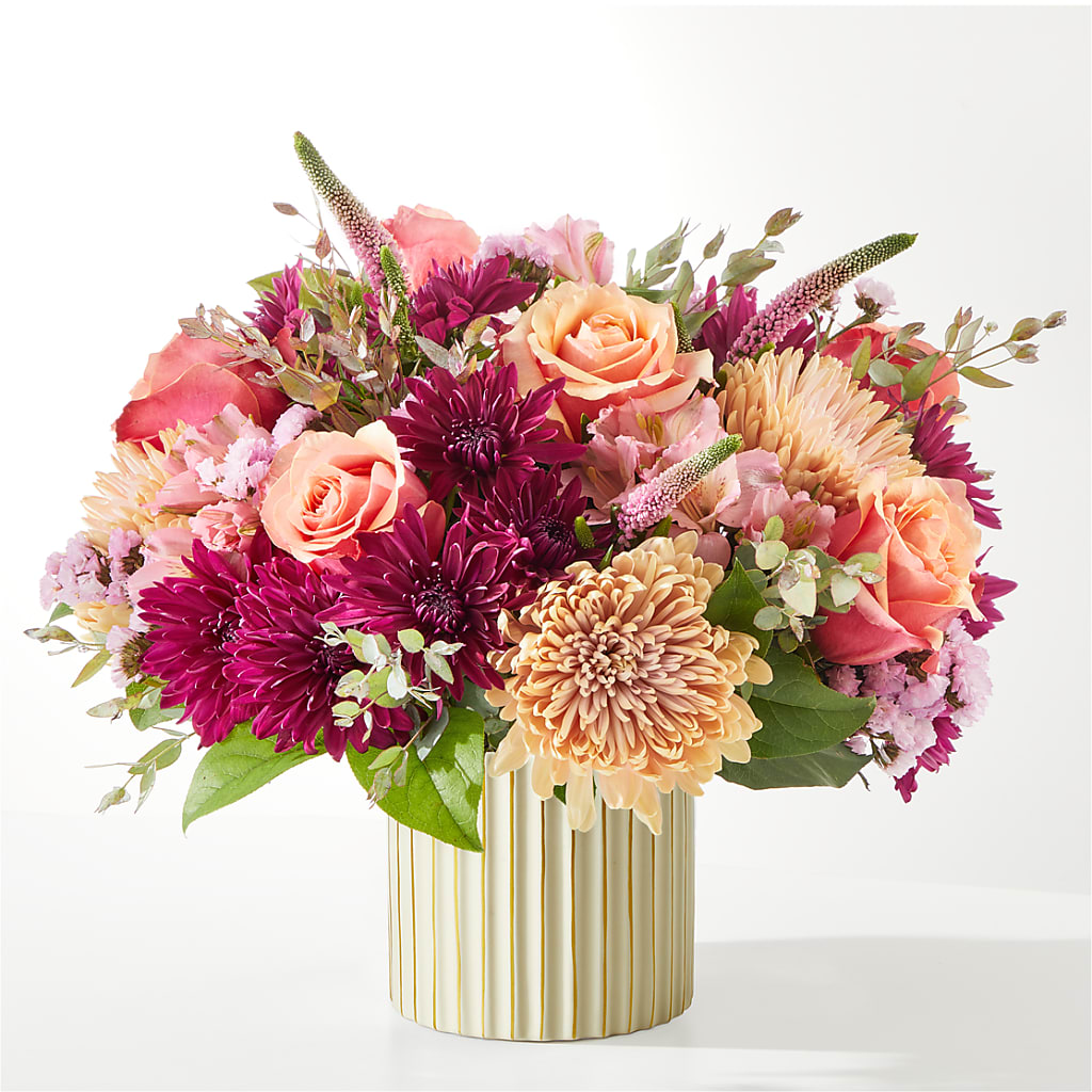 Berry Cobbler Bouquet with Ivory Vase – DOMINO'S BLOOMS, Granbury TX