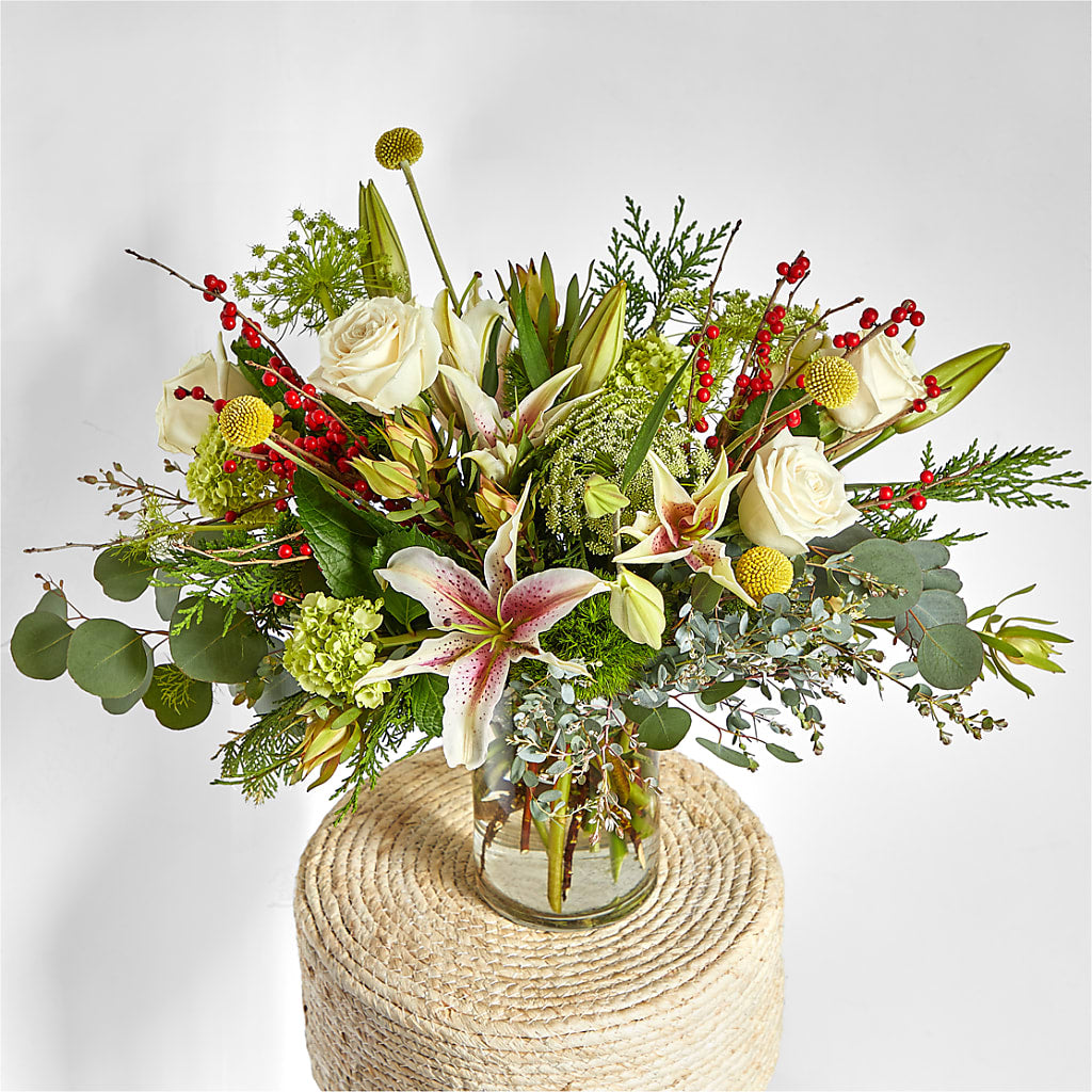 Berry & Bright Bouquet – DOMINO'S BLOOMS, Granbury TX