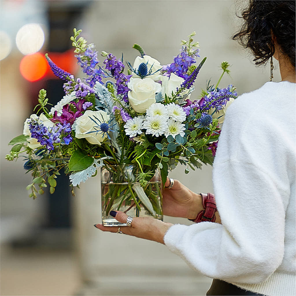 Shooting Star Bouquet – DOMINO'S BLOOMS, Granbury TX
