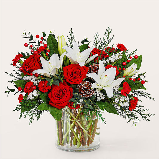 Best in Snow Bouquet – DOMINO'S BLOOMS, Granbury TX