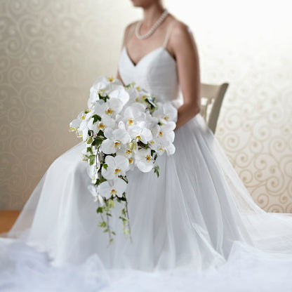 Classic White Bouquet – DOMINO'S BLOOMS, Granbury TX
